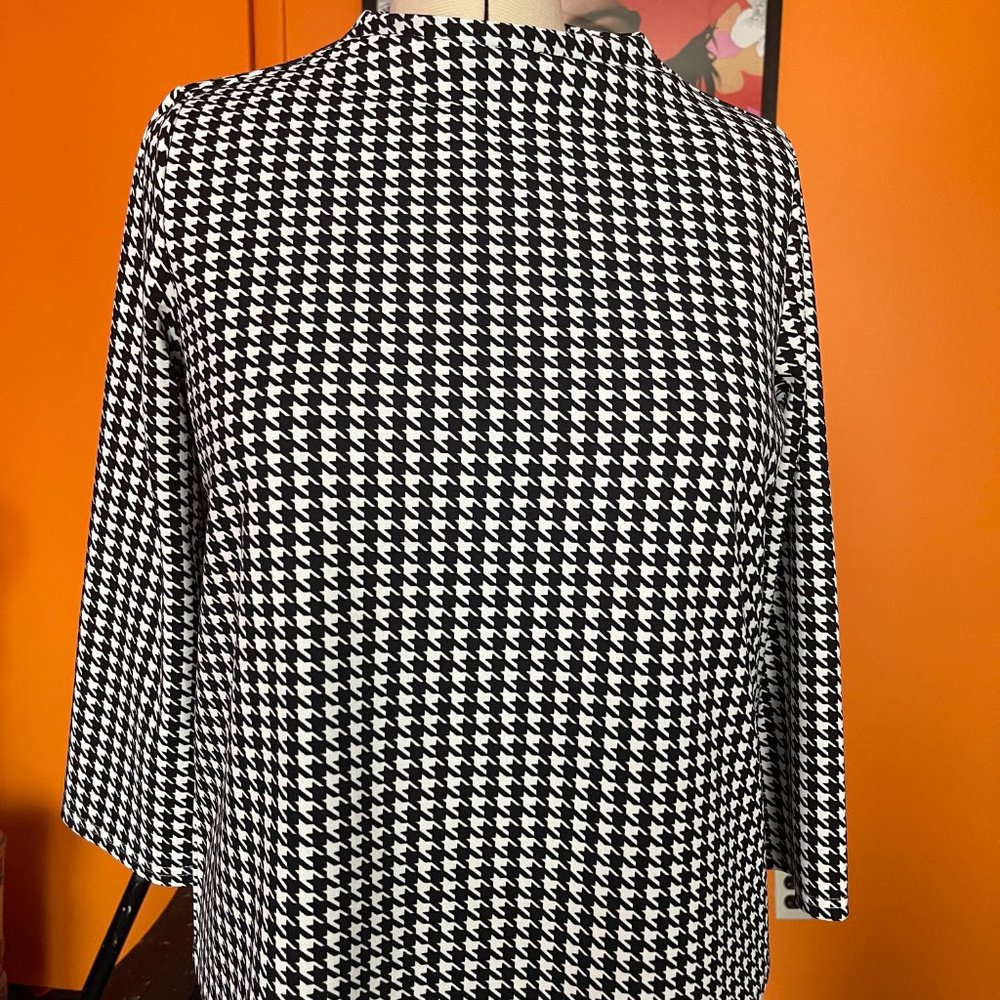 Houndstooth mod top by Melloday